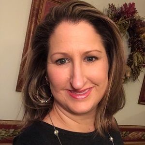 Meet your Posher, Holly